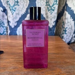Victoria Secret Bombshell Passion Mist